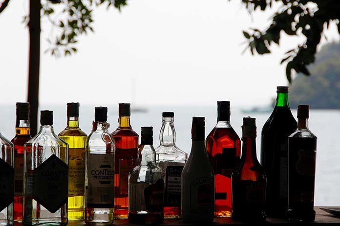 Whisky w różnych regionach świata – co powinieneś wiedzieć o najbardziej znanych gatunkach?